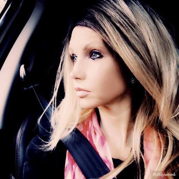 Meet your Posher, Heather - Picture 1 of 1